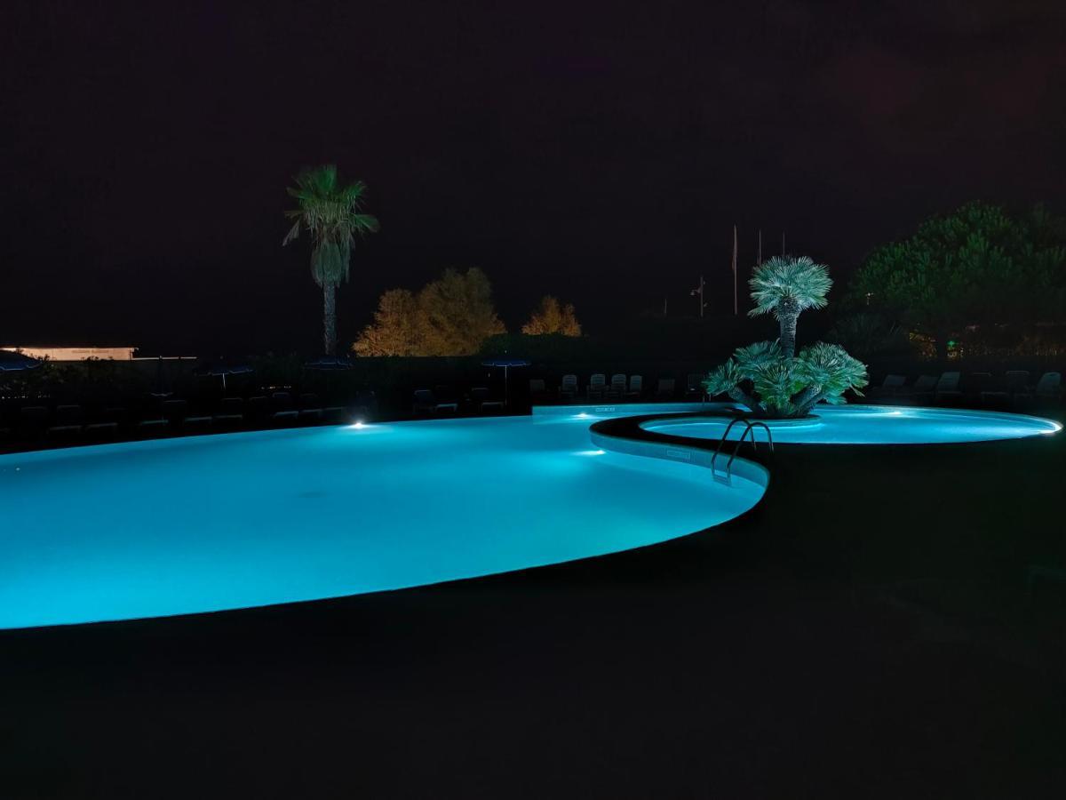 Bel Appartement Les Pieds Dans L'Eau Villeneuve-Loubet Exterior foto
