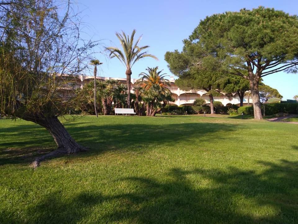 Bel Appartement Les Pieds Dans L'Eau Villeneuve-Loubet Exterior foto