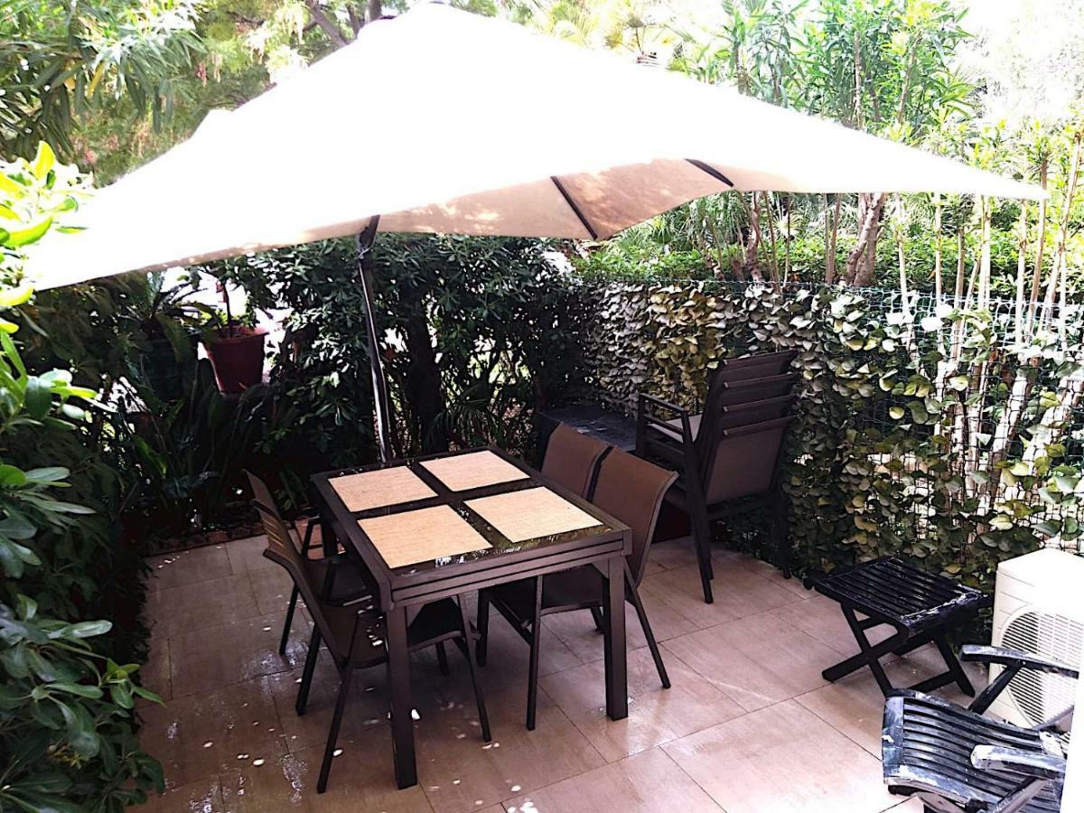Bel Appartement Les Pieds Dans L'Eau Villeneuve-Loubet Exterior foto